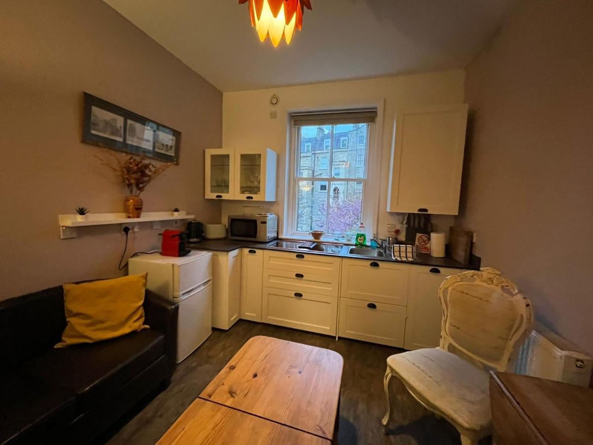 10 Grove St -